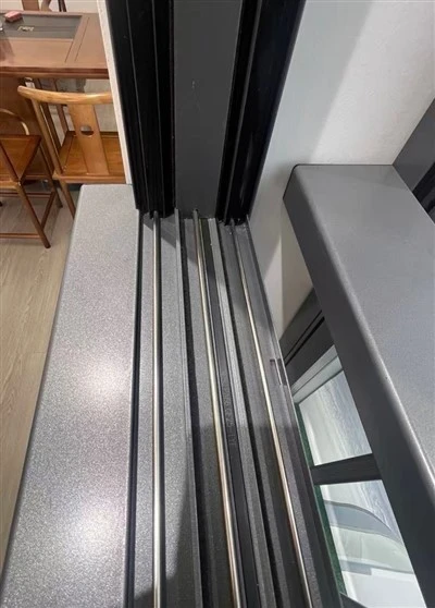 Cadres de fenêtres en aluminium